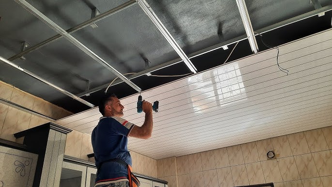 Монтаж пластиковых панелей на потолок: правила установки