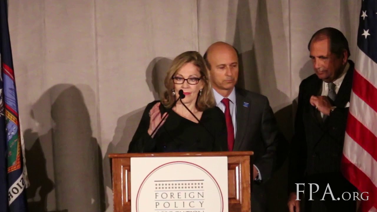 Douglas L  Paul Receives FPA Medal: FPA Centennial Financial Services Dinner