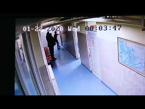 Snimak napada žandarma na medicinske tehničare u Kraljevu