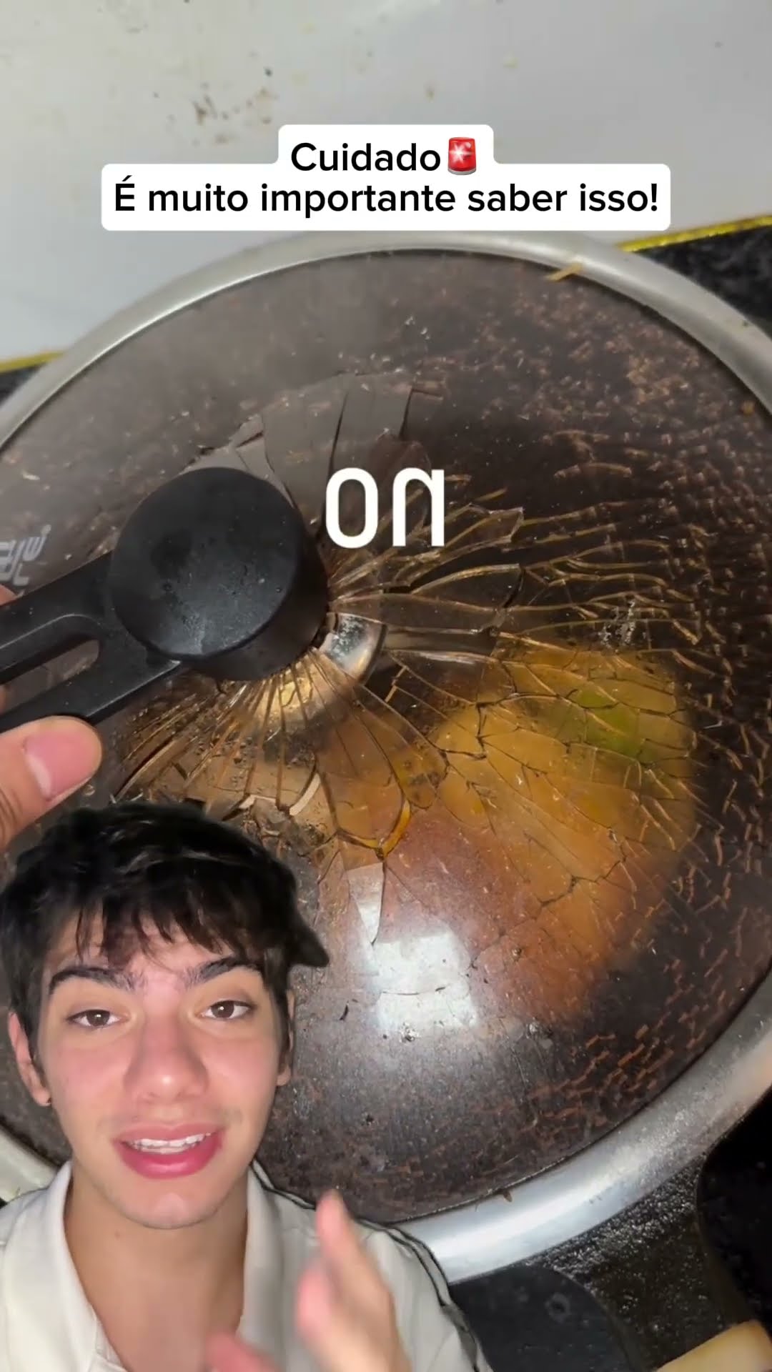 Cuidado! ⚠️ Tampa de vidro pode trincar com choque térmico! Evite acidentes na cozinha! ?