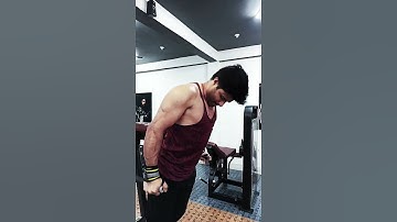 parallel bar dips😍💪#shorts #viral #trending #gym #bodybuilding #triceps #tricepsworkout