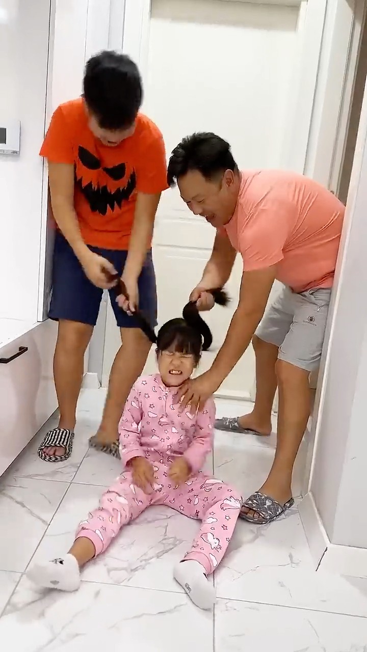 She turns into a ghost to protect her child ?? LeoNata family #shorts