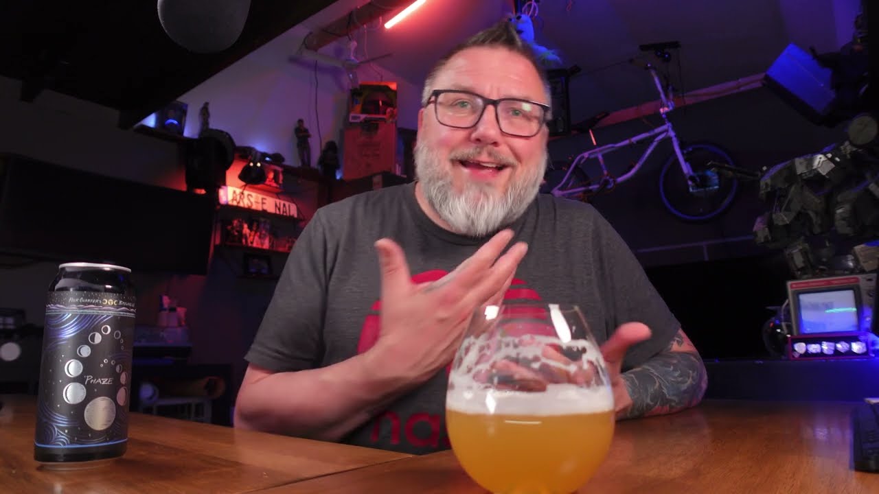 Massive Beer Review 4631 Four Quarters Brewing Co Phaze Hazie IPA