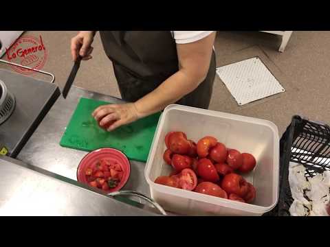 Video: Cómo Rallar Un Tomate