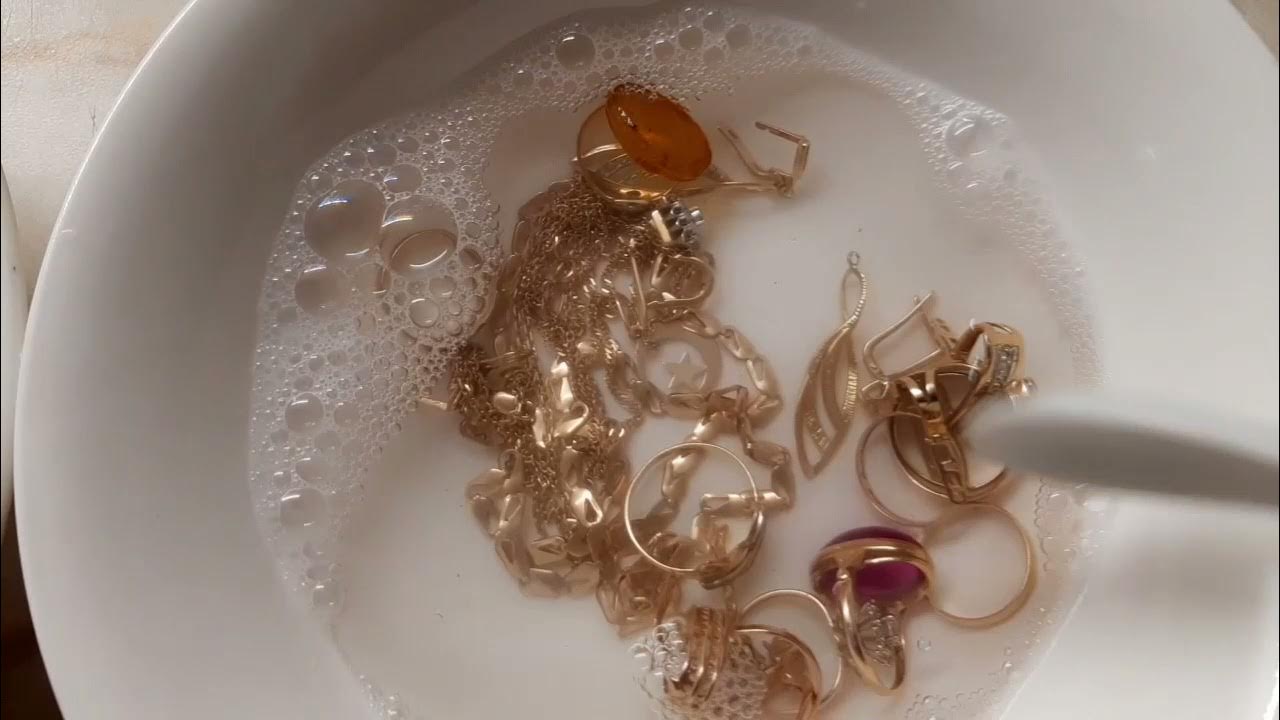 Камень для очистки золота. Чистка ювелирных изделий. Вымыть золото. Ювелирные украшения вода. Средство для чистки золота.