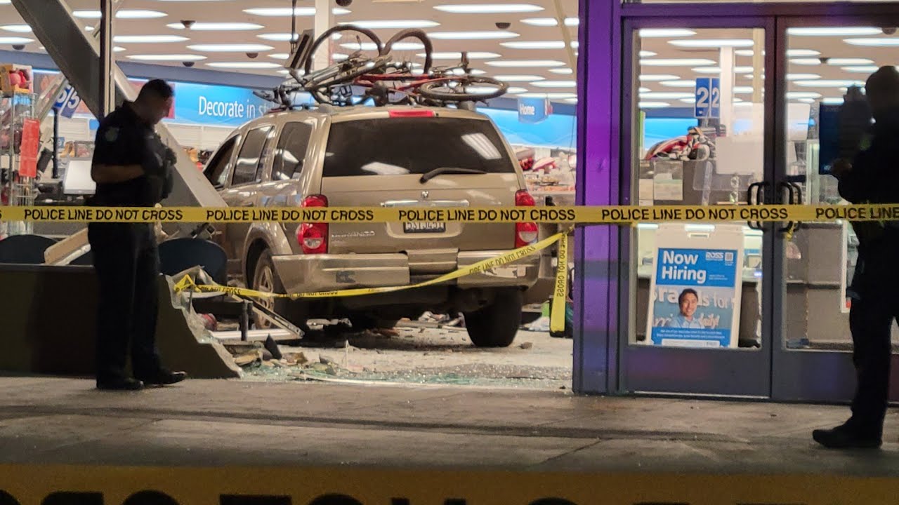 POLICE: 5 Injured After Driver Smashes into Front of Retail Store - YouTube