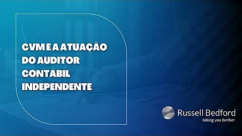 Como o ceticismo profissional afeta a decisão do auditor?