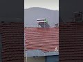 Yağmur, bulutların gözyaşıdır; toprağa dökülür ve hayata can verir.