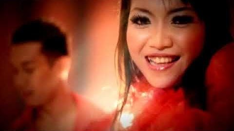 Roza Silvia & Cici Agustin-abah emak (official music video)