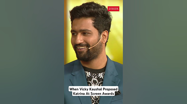 Throwback when Vicky Kaushal Proposed Katrina Kaif On Stage At Screen Awards #screenawards