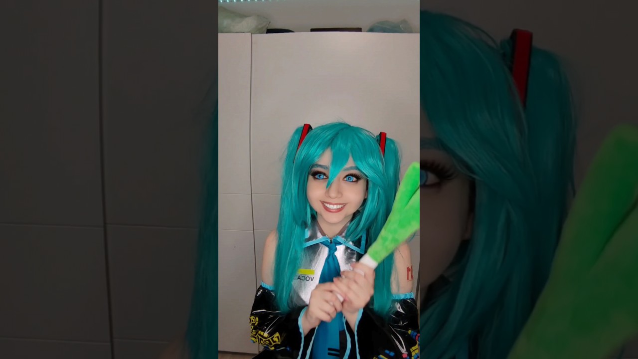 Women? 🩵 Men? ✨Leek. ✨| Hatsune Miku #cosplay | Vocaloid
