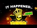 UNBOXING CROWN FOIL STICKER! (CLASH.GG)