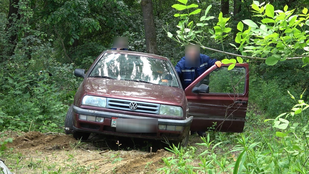 Napokkal korábban elhunyt a 87-es főút melletti erdőben megtalált VW vezetője