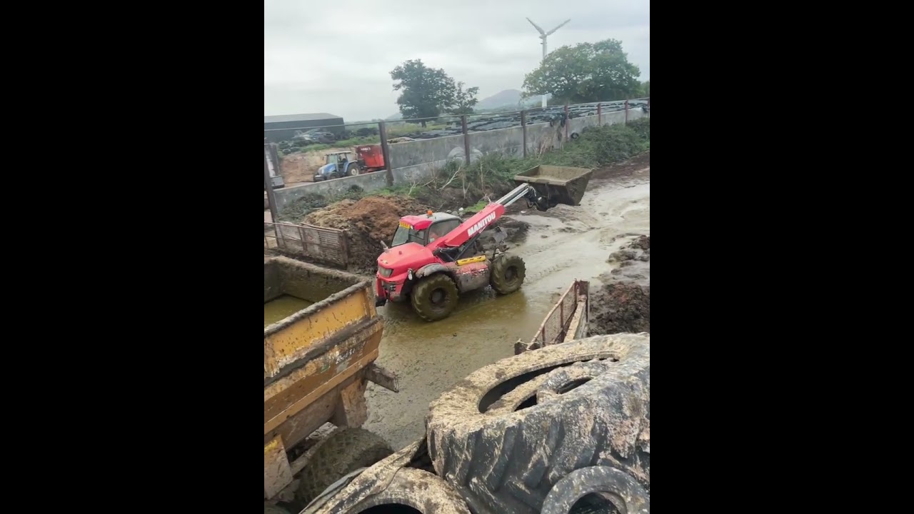 Muck spreading 2025