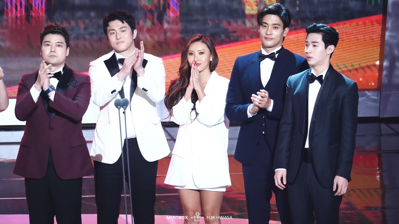 [4K] 181229 MBC 연예대상 올해의예능프로그램상 수상 마마무 화사 직캠 (Mamamoo Hwasa Fancam)