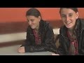 جمع أو فصل التوائم في المدرسة Learning World 