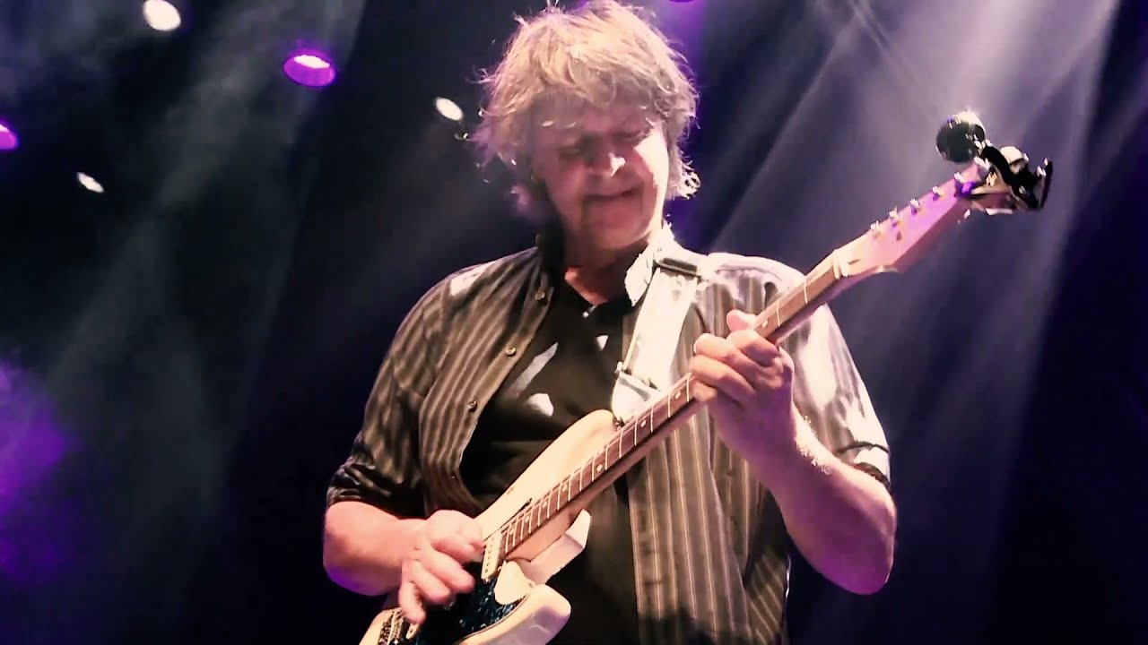 Watch Jadis - Standing Still - Live at De Boerderij 8th November 2019 on YouTube Watch Jadis - Standing Still - Live at De Boerderij 8th November 2019 on YouTube