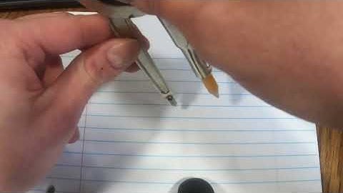 Using a Compass to Draw a Circle with Radius 3 cm