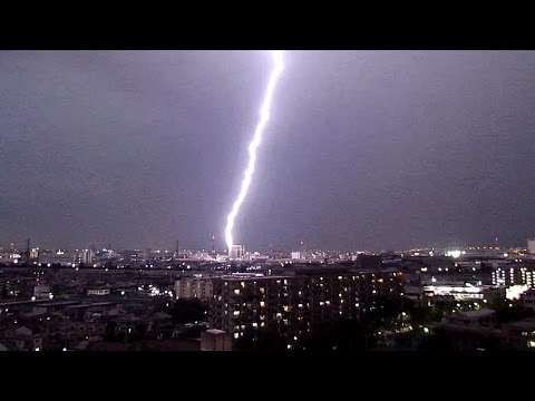落雷 阪神地区の落雷 8月5日 2016 - YouTube