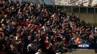 Hundreds come out to honor Louisville mass shooting victims at prayer vigil