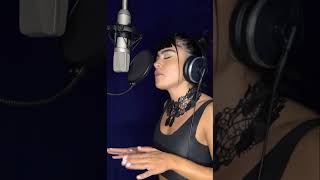 Pamela Antoun - Let me love you( cover by Mario) Resimi