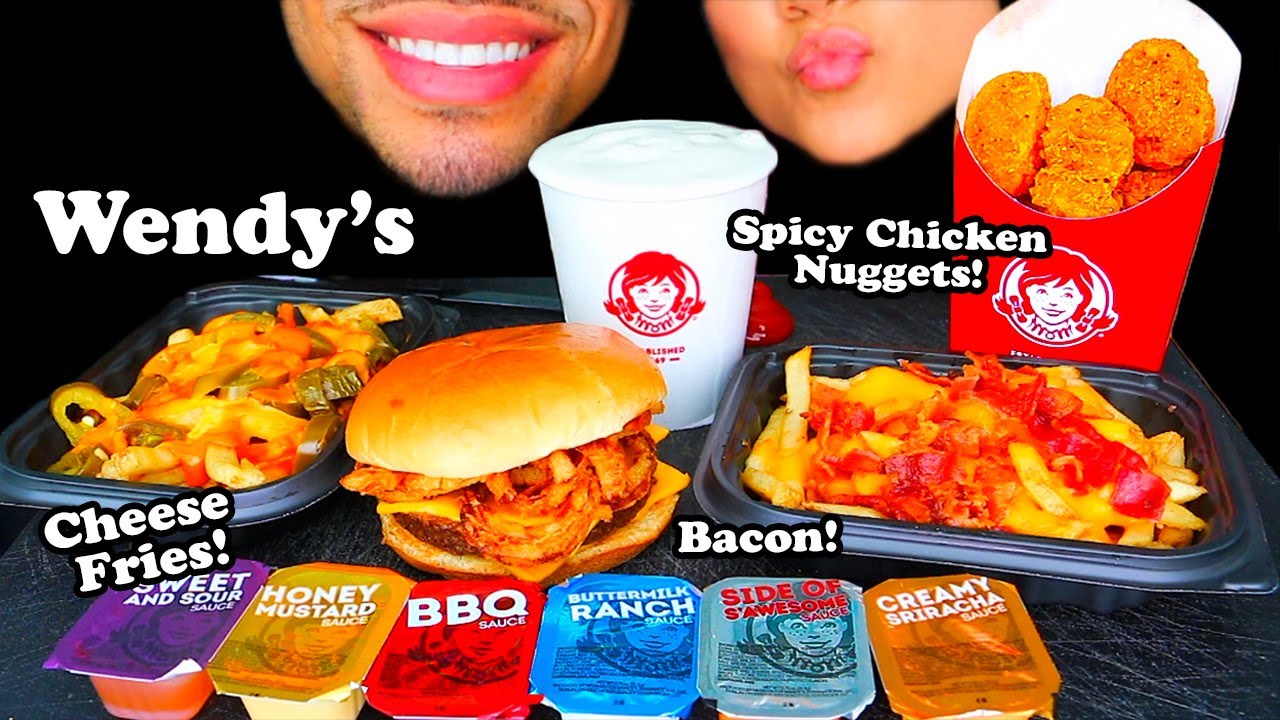 Wendy's Cheddar Lovers Bacon Cheeseburger