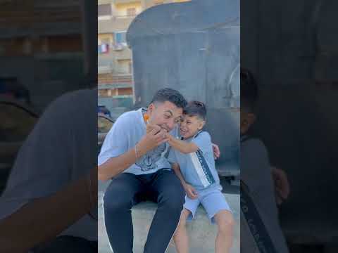 بكاء الطفل الصغير
