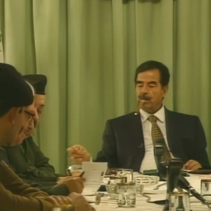 صدام حسين يدخن #صدام #صدام_حسين #العراق