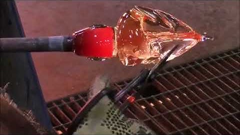 Making of the Simon Pearce Glass Vermont Evergreen Tree