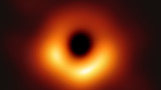 Czy czarna dziura jest dziurą?