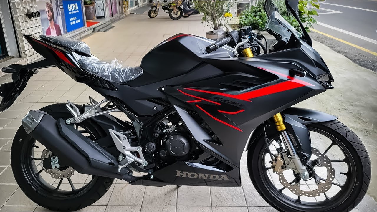 Super Sports Motorcycle Range  CBR Model LineUp  Honda UK