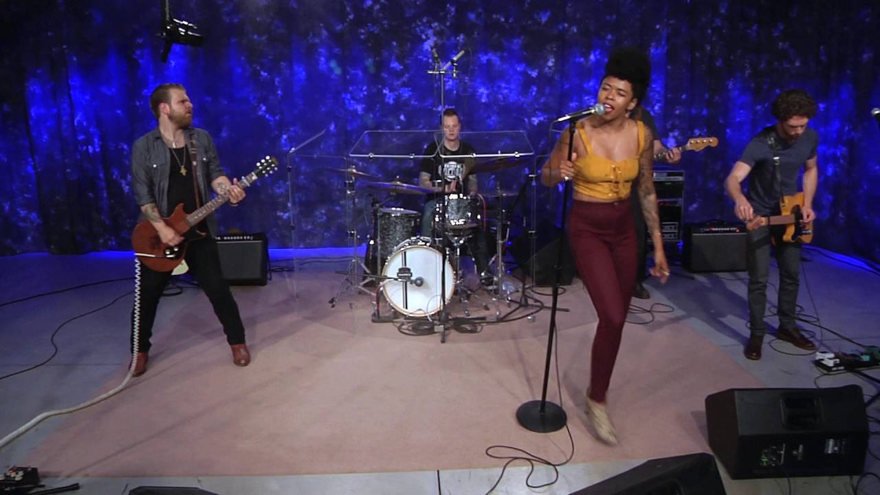 Assista a Nikki Hill Band - Scratch Back - Don Odells Legends no YouTube Assista a Nikki Hill Band - Scratch Back - Don Odells Legends no YouTube