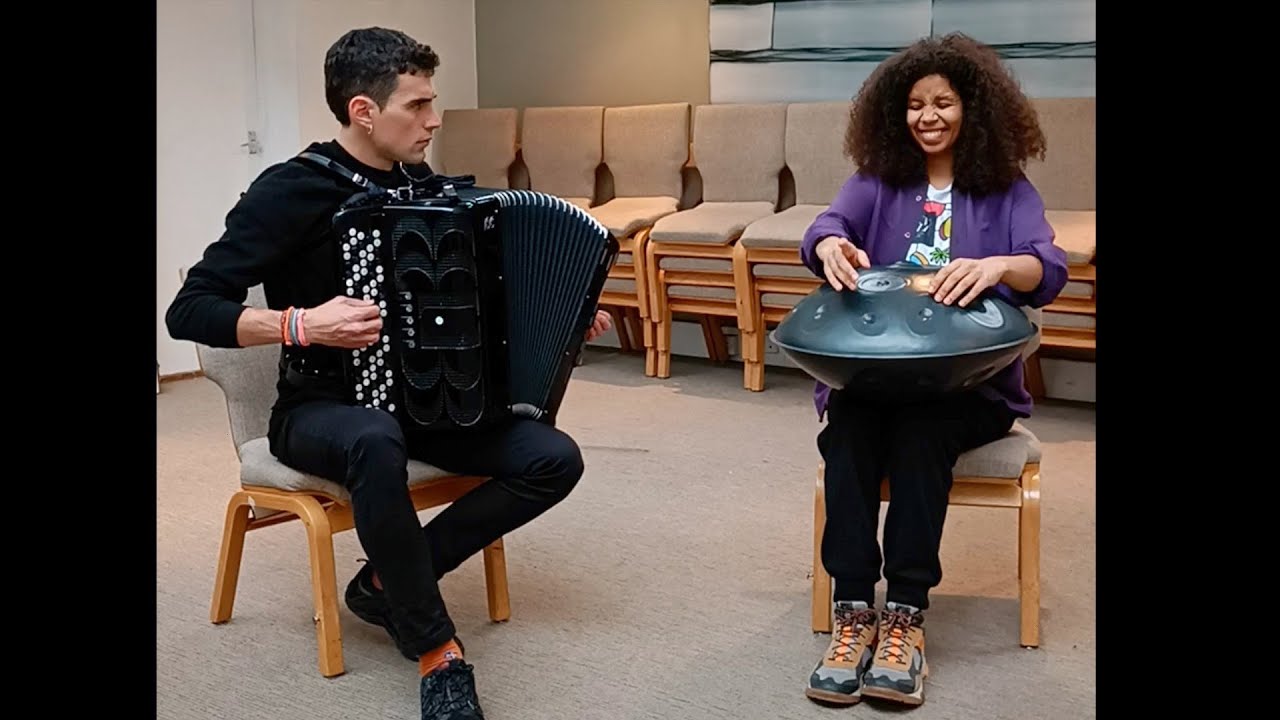 Reflections On The Ocean - Accordion and Handpan