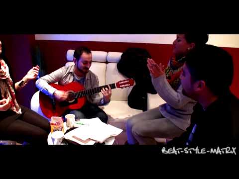 Evlerinin Önü Boyali Direk - Okan Sayar , Filiz Demir , Fadime Celik , Resul Barini takilmaca 2