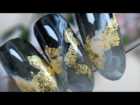 Nail art tutorial.