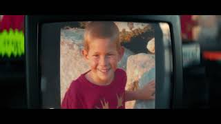 Paradise.S01E02.The.Telephone.Booth.720p.WEB-DL.Hindi.English.AAC.5.1.ESub.x