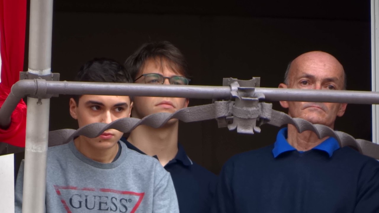 Linea Rosa Piazza del Popolo Ravenna 24 novembre 2018 - video breve