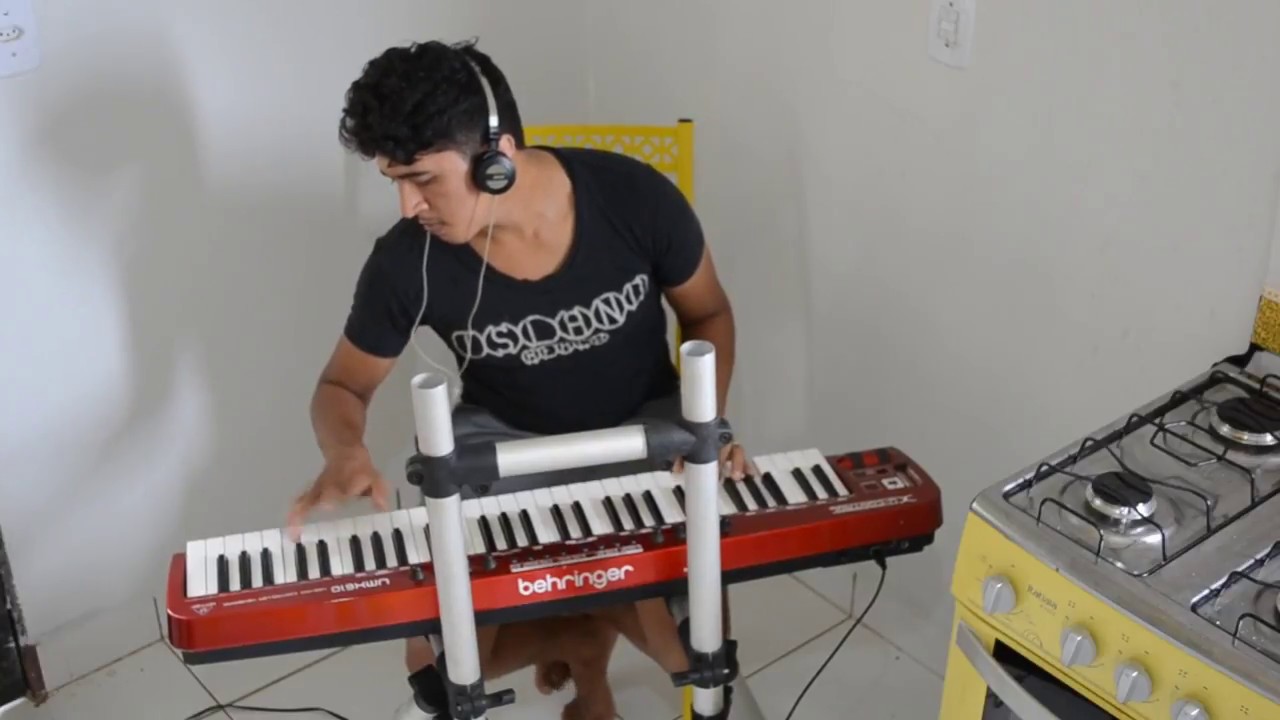 FORRO ARROCHADO IMPROVISO NO CONTROLADOR ( BATATINHA V ARRANGER 2 )
