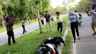 Anak sekolah coret baju di tangkap polisi