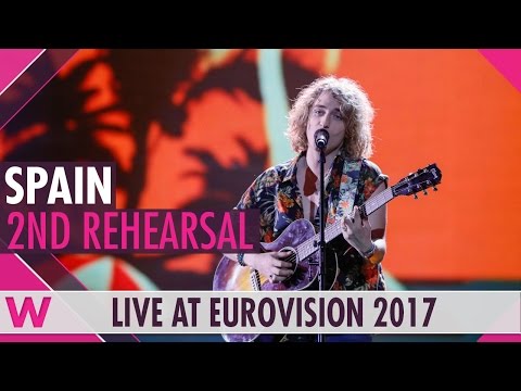 Second rehearsal: Manel Navarro "Do It for Your Lover" (Spain) Eurovision 2017 | wiwibloggs