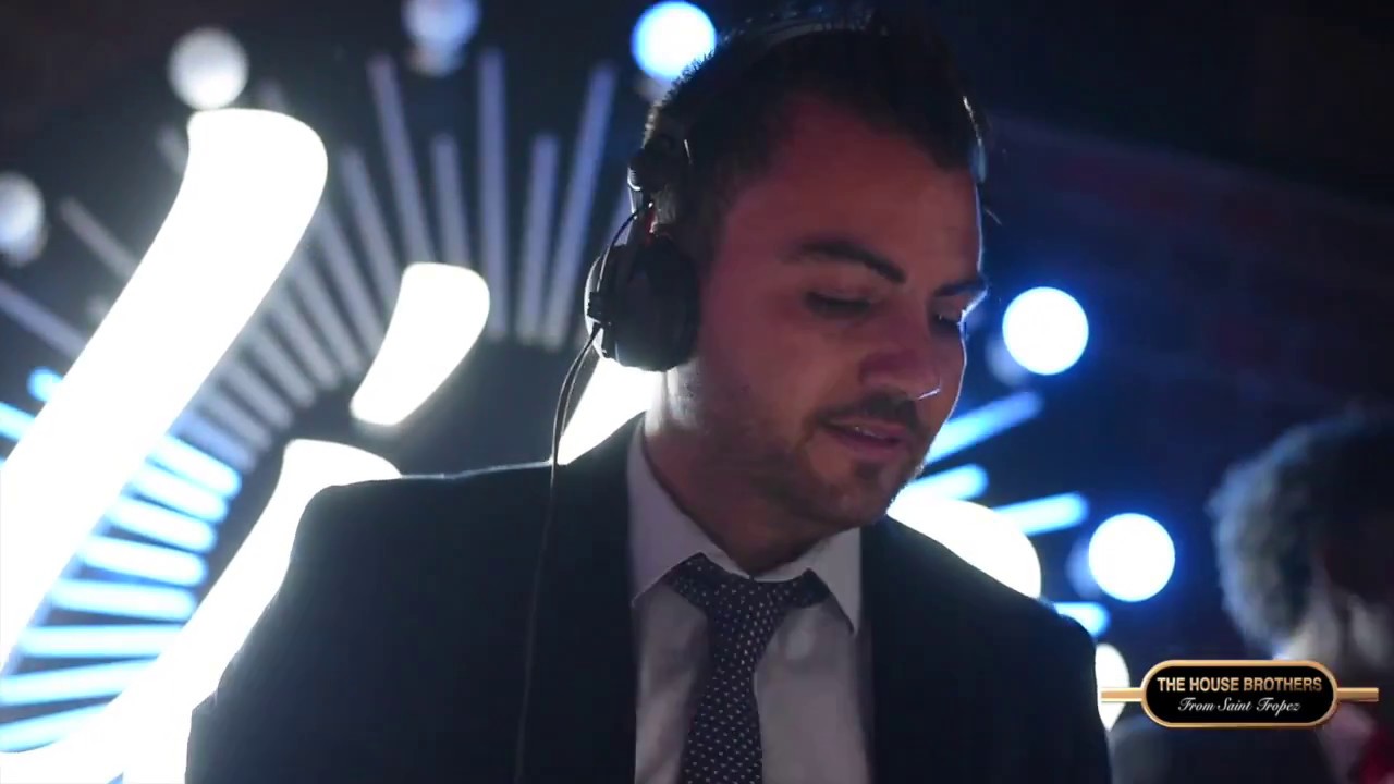 AFTER MOVIE DJ NIKO SAINT TROPEZ at A BAR CALLED LIFE MUMBAI