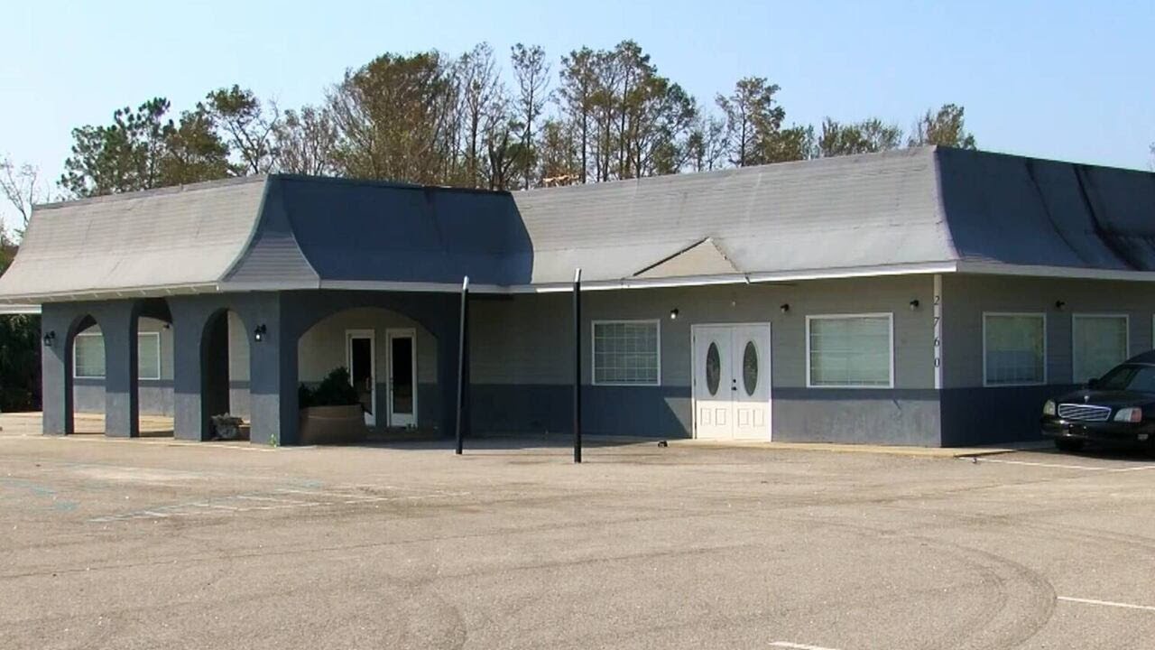Georgia funeral home owner now facing more charges - YouTube