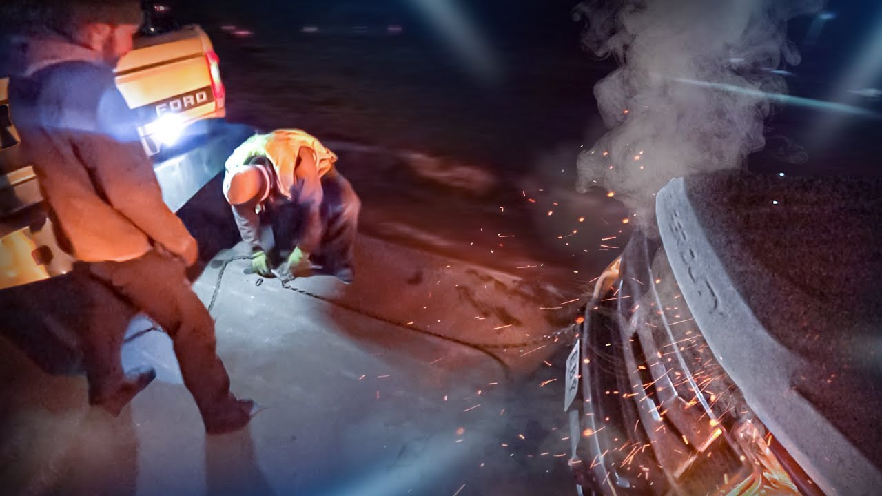 Ночная Эвакуация Ford F - 350 С Грузом. Трасса. США.