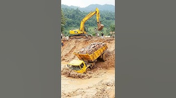Unbelievable! Excavator & Truck Fall Together 😱🌊  #EpicFail #TruckCrash #FloodDisaster #Landslide