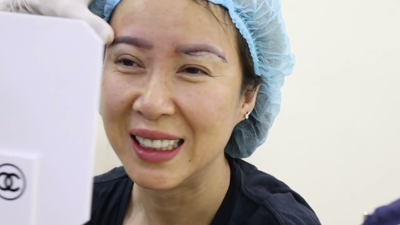 CHỊ PHƯỢNG 43 TUỔI Ở MỸ ĐƯỢC BẠN GIỚI THIỆU VỀ VIỆT NAM TREO CUNG MÀY