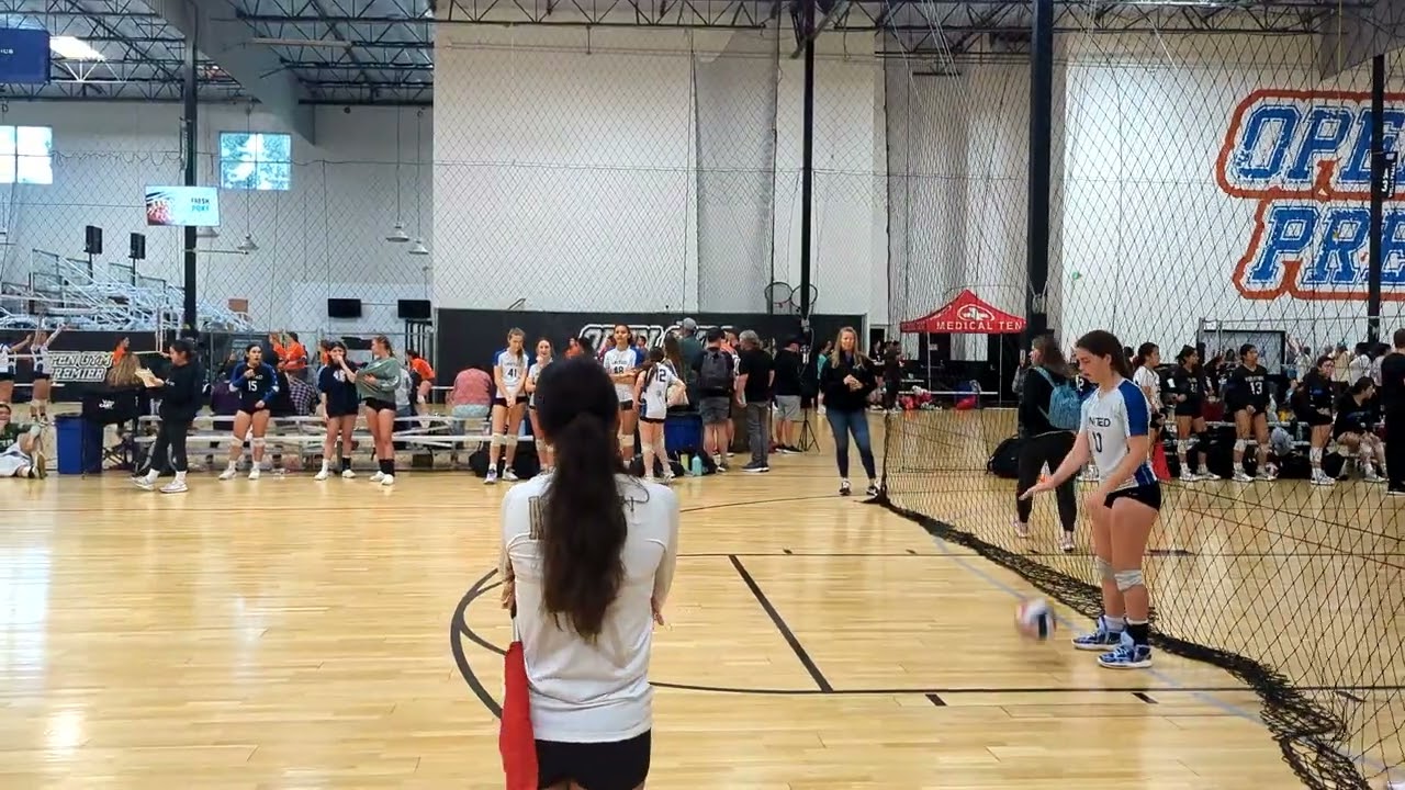 United 15 Susie vs Mizuno Long Beach 15 Rockstar