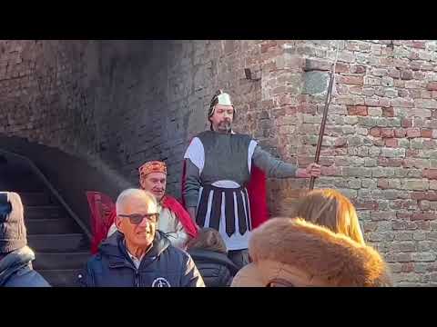 Video A Pizzighettone il Rivellino si veste di Natale con presepi e natività vivente