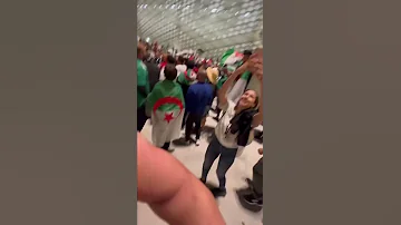 الجمهور الجزائري خلطها في قطر كاس العرب قطر 
