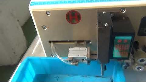 Máy cắt và tuốt dây điện (Cutting and striping machine for short length and small wire size))