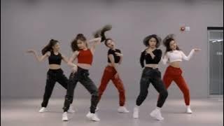 Download lagu [WANNABE - ITZY] Dance Mirrored (Short version)